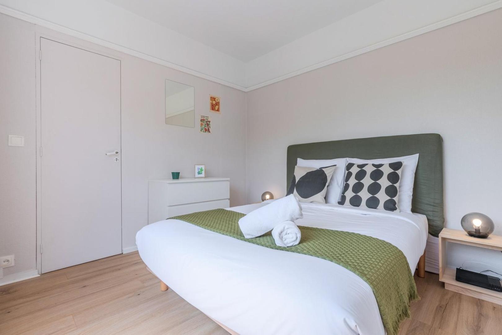 Spacious 3 Bedroom Apartment & Private Parking! Lambersart エクステリア 写真