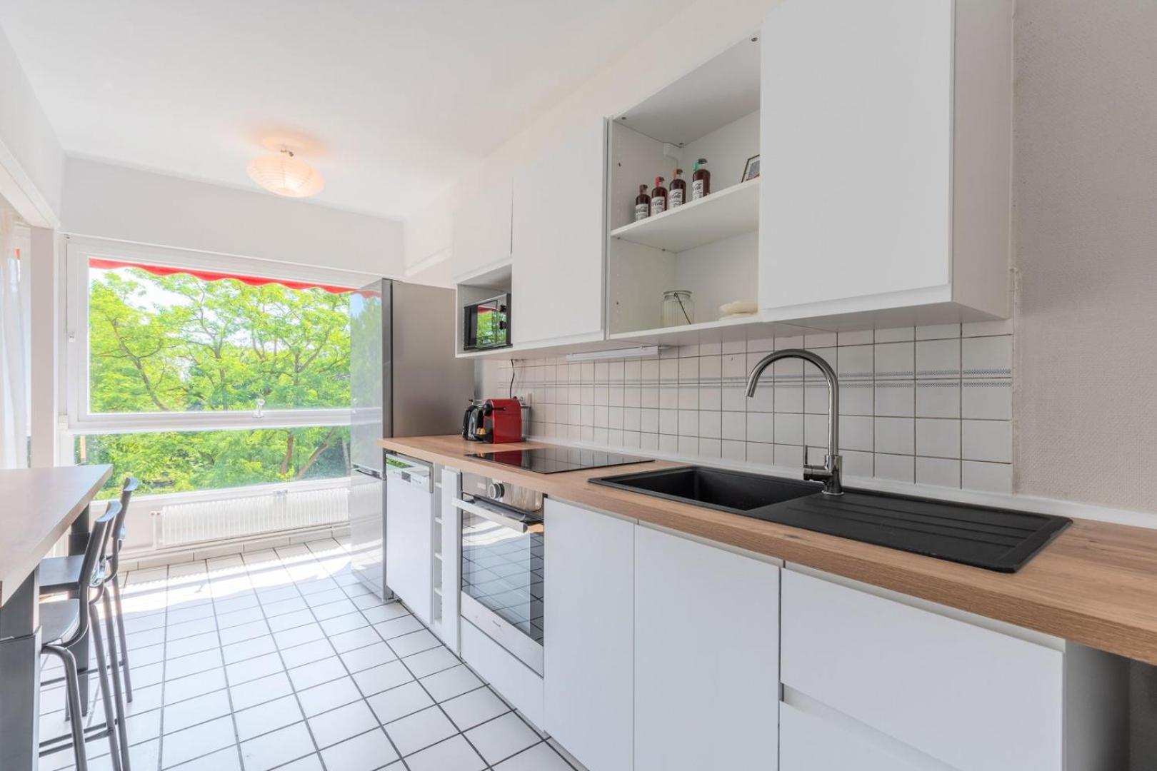 Spacious 3 Bedroom Apartment & Private Parking! Lambersart エクステリア 写真