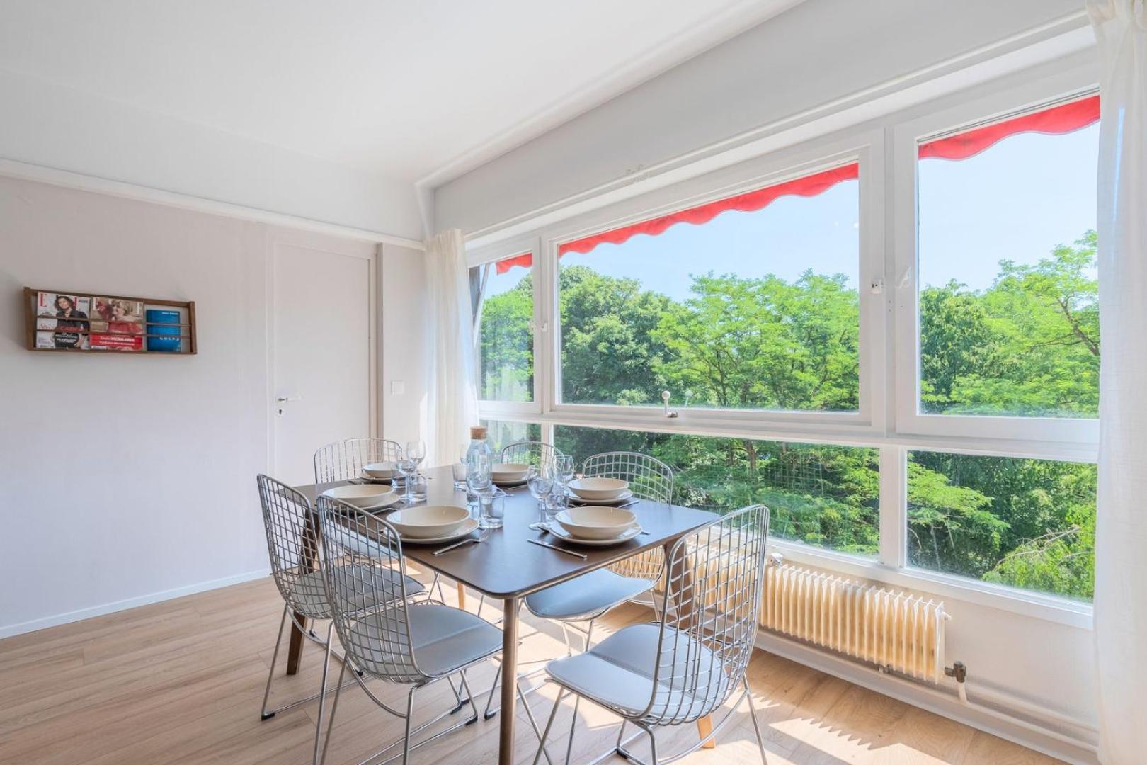 Spacious 3 Bedroom Apartment & Private Parking! Lambersart エクステリア 写真